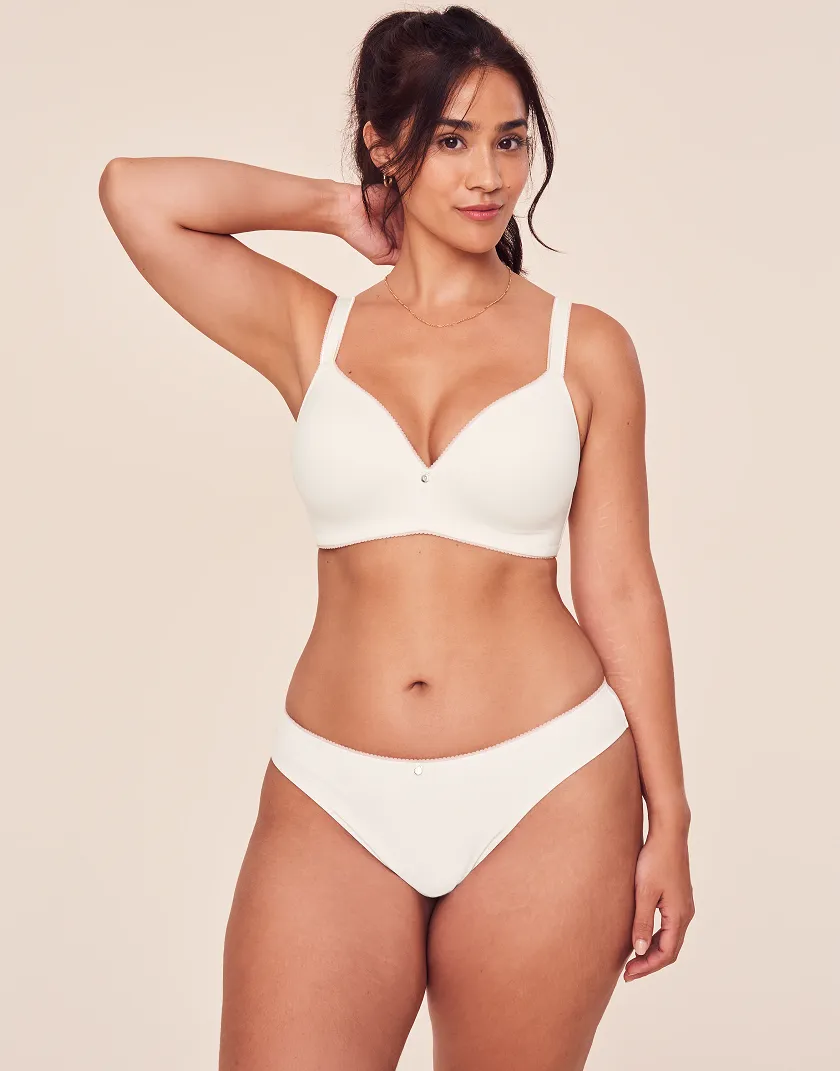 Johanna White 2 Contour bra bundle Model 2