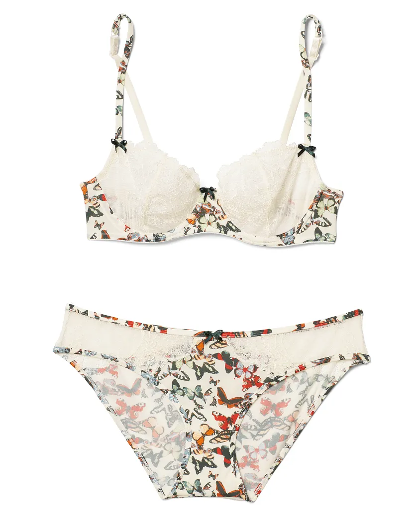 Caen White 2 Unlined bra bundle Still 4