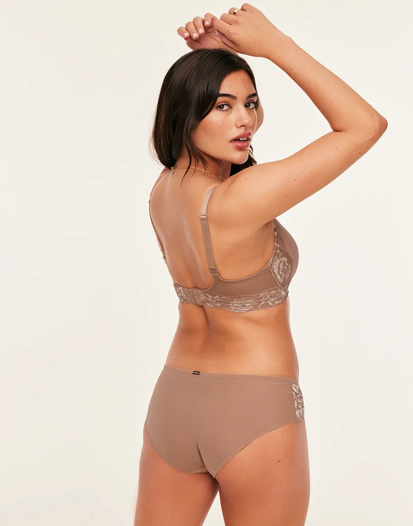 Paxton Medium Beige 2 Contour bra bundle Model 5