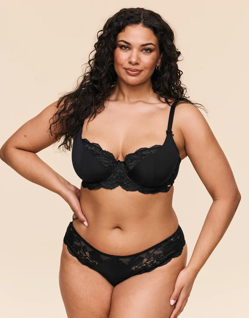 Vicky Black 3 Unlined bra bundle Model 4