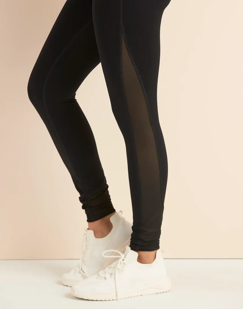 Aura Mesh Legging Black activewear bundle Model 4