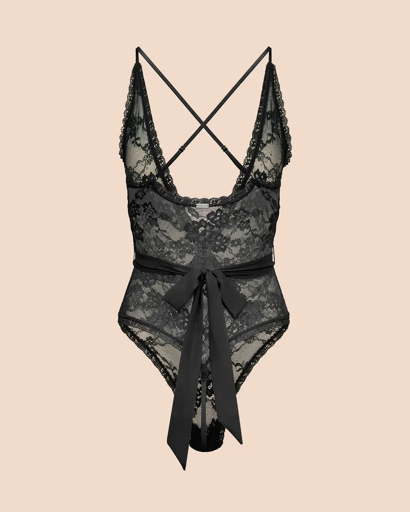 Morgaine Black Unlined lingerie bundle Still 8