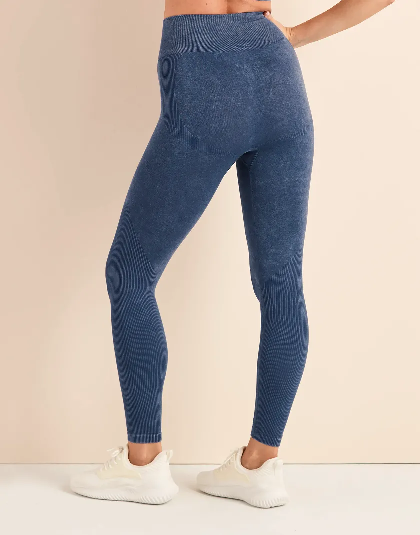 Empower Legging Dark Blue activewear bundle Model 4