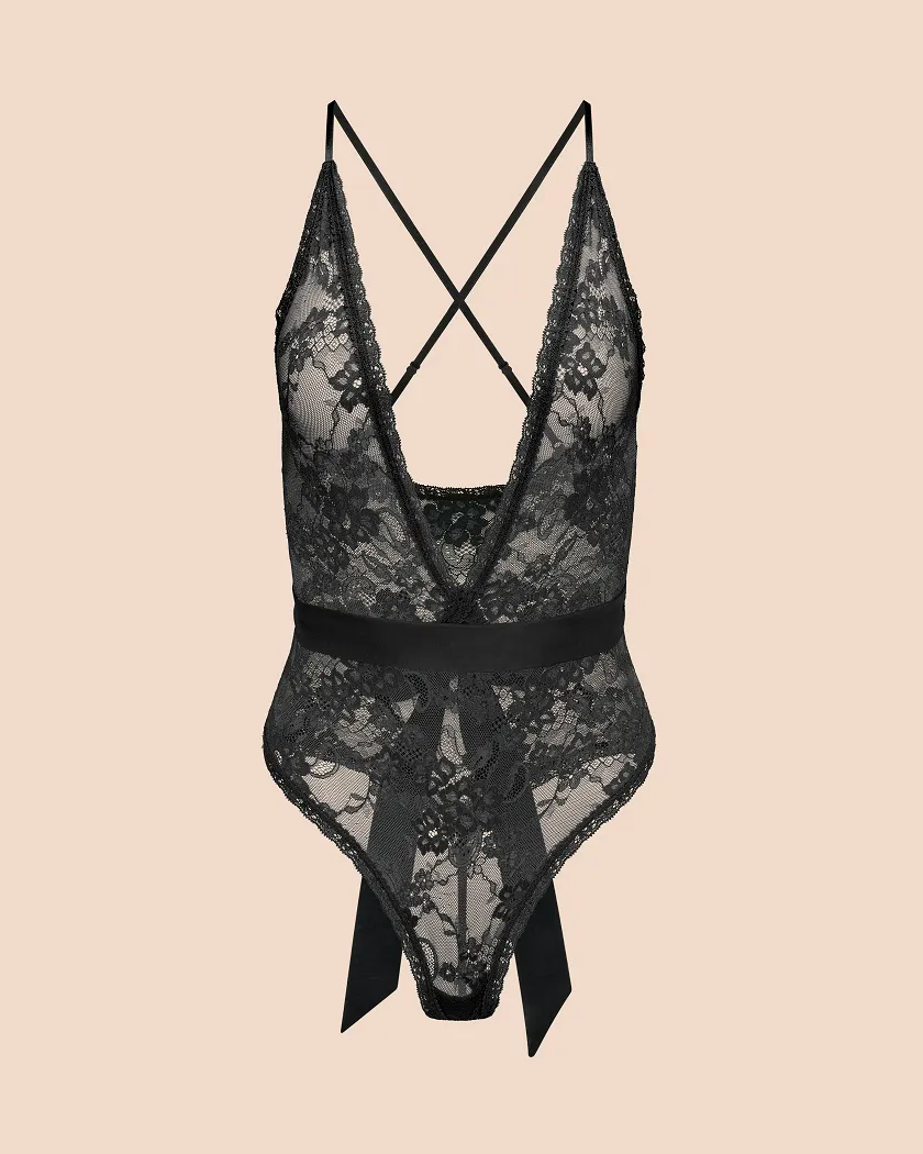 Morgaine Black Unlined lingerie bundle Still 3