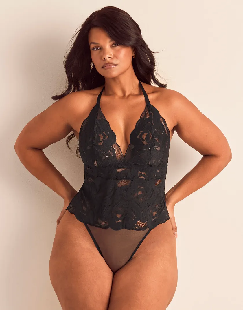 Esme Black Plus Unlined lingerie bundle Model 1