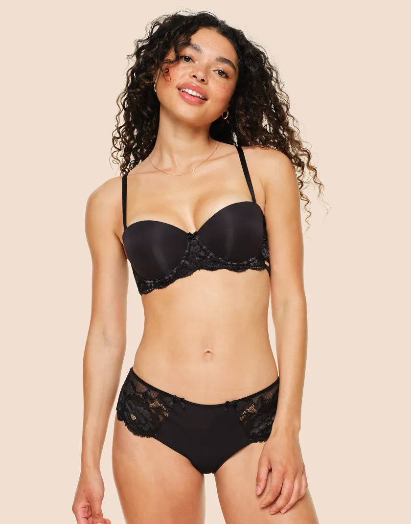 Lyza Black 2 Push Up bra bundle Model 3