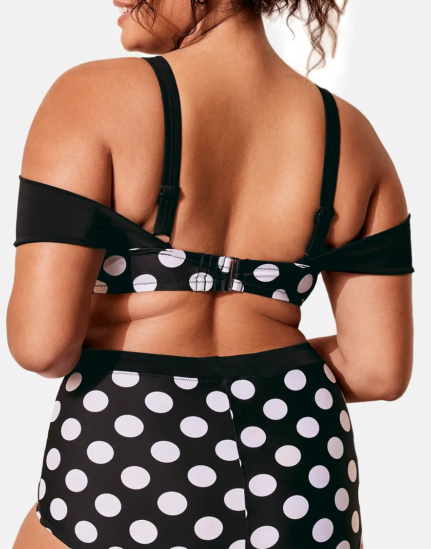 Baylie Dot Black 2 Contour swimwear bundle Model 3