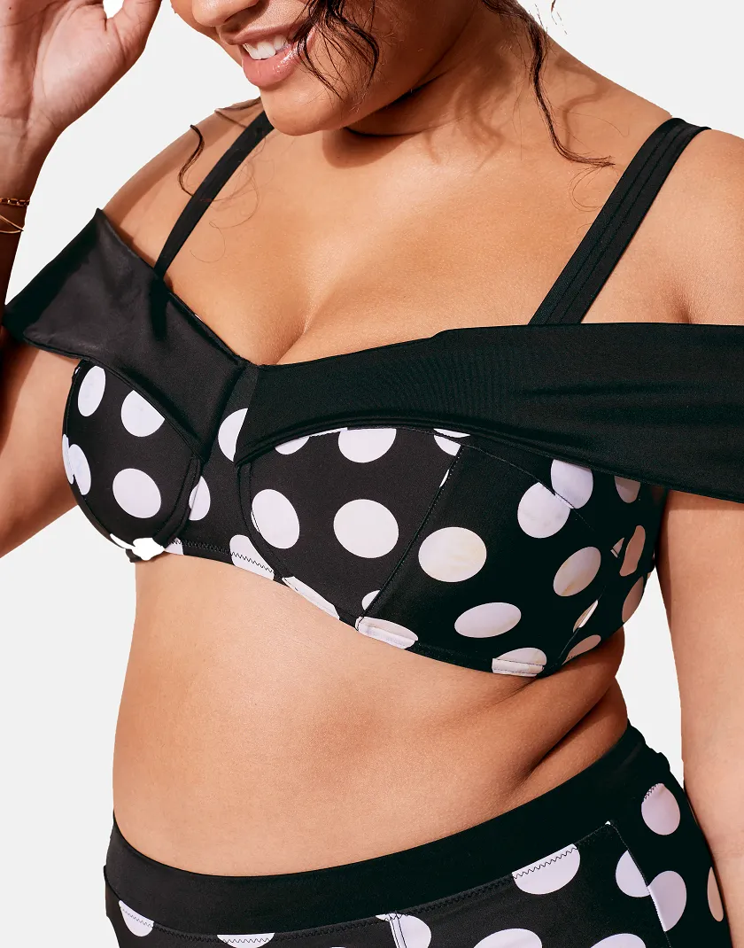 Baylie Dot Black 2 Contour swimwear bundle Model 1