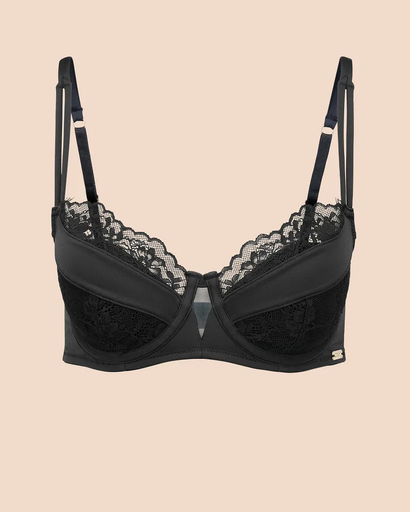 Leigha Black 2 Contour bra bundle Still 5