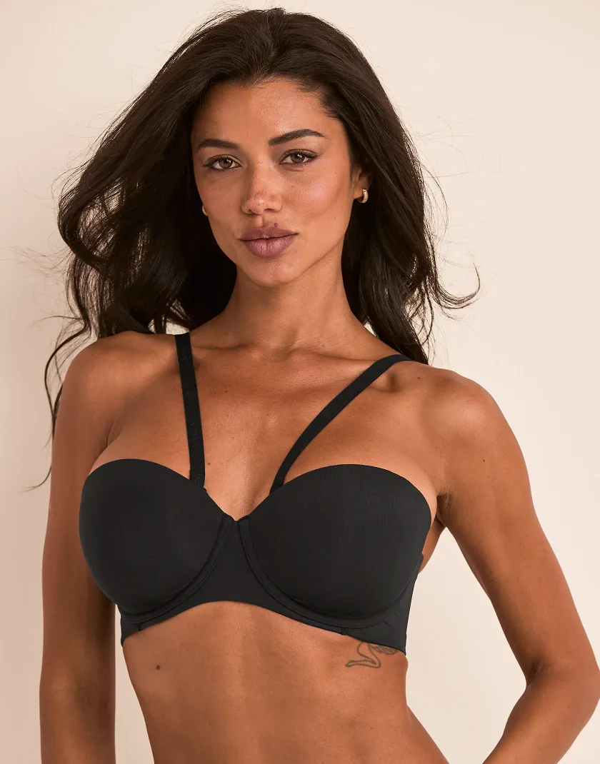 Lou Black Contour bra bundle Model 7