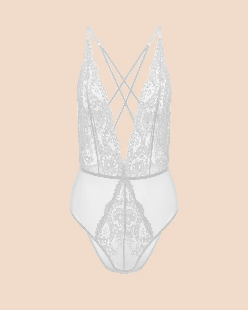 Talia White Unlined lingerie bundle Still 3