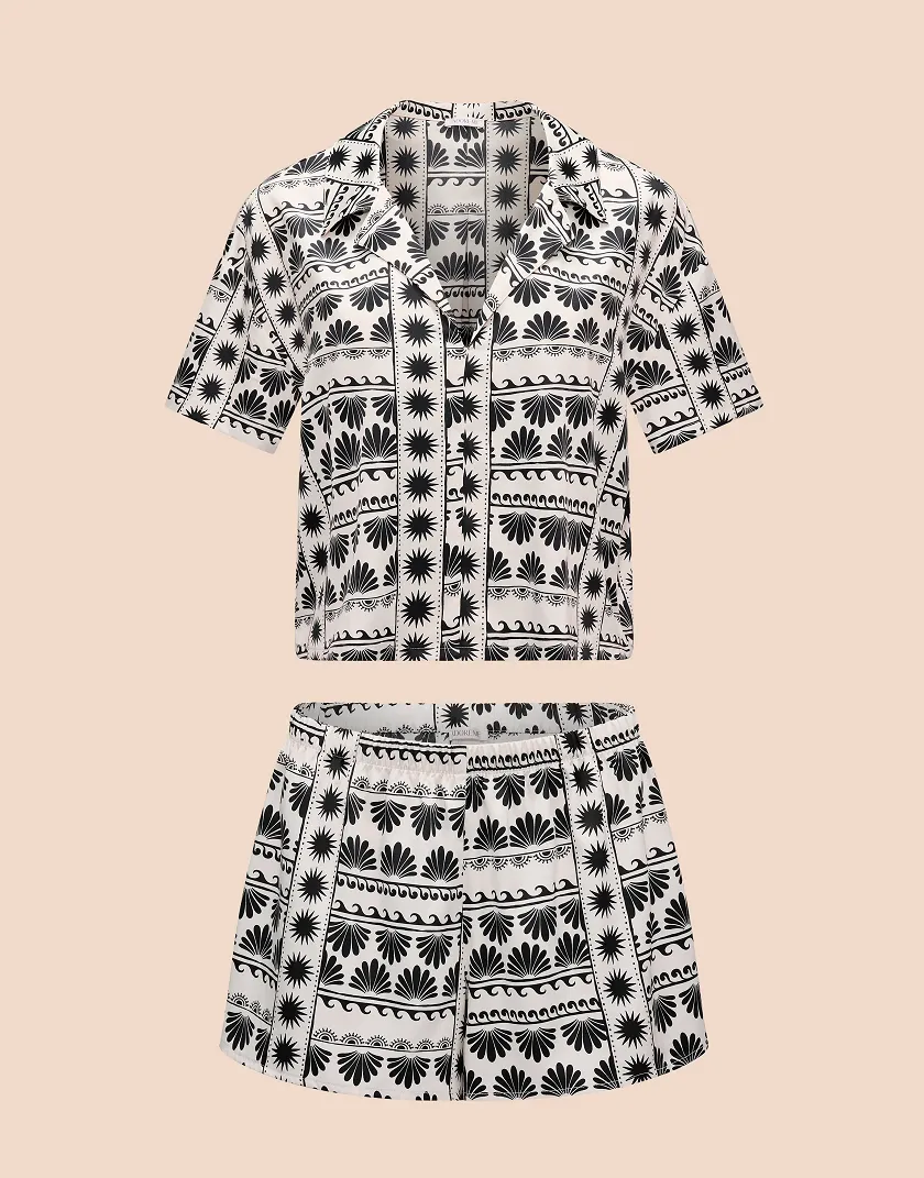 Lisbeth Convo White sleepwear bundle Still 3