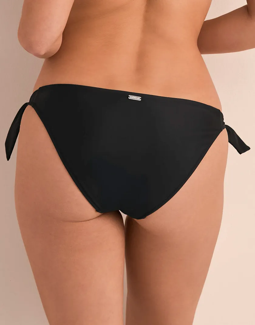 Perry Black swimwear bundle Model 3
