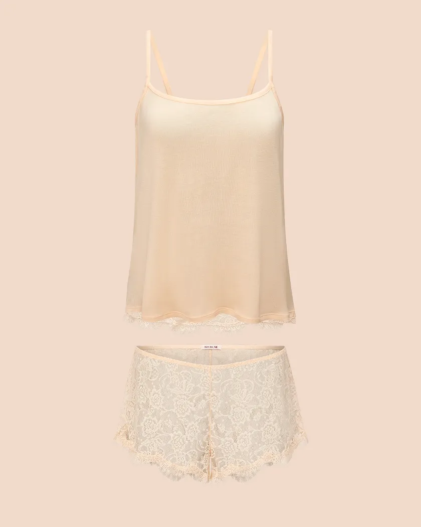 Regin Light Beige lingerie bundle Still 3