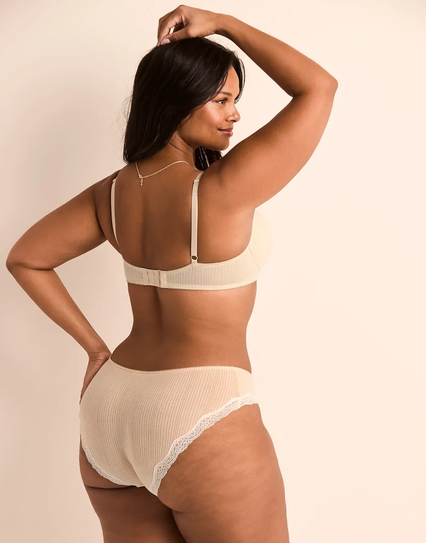 Lilou Light Beige 3 Contour bra bundle Model 9