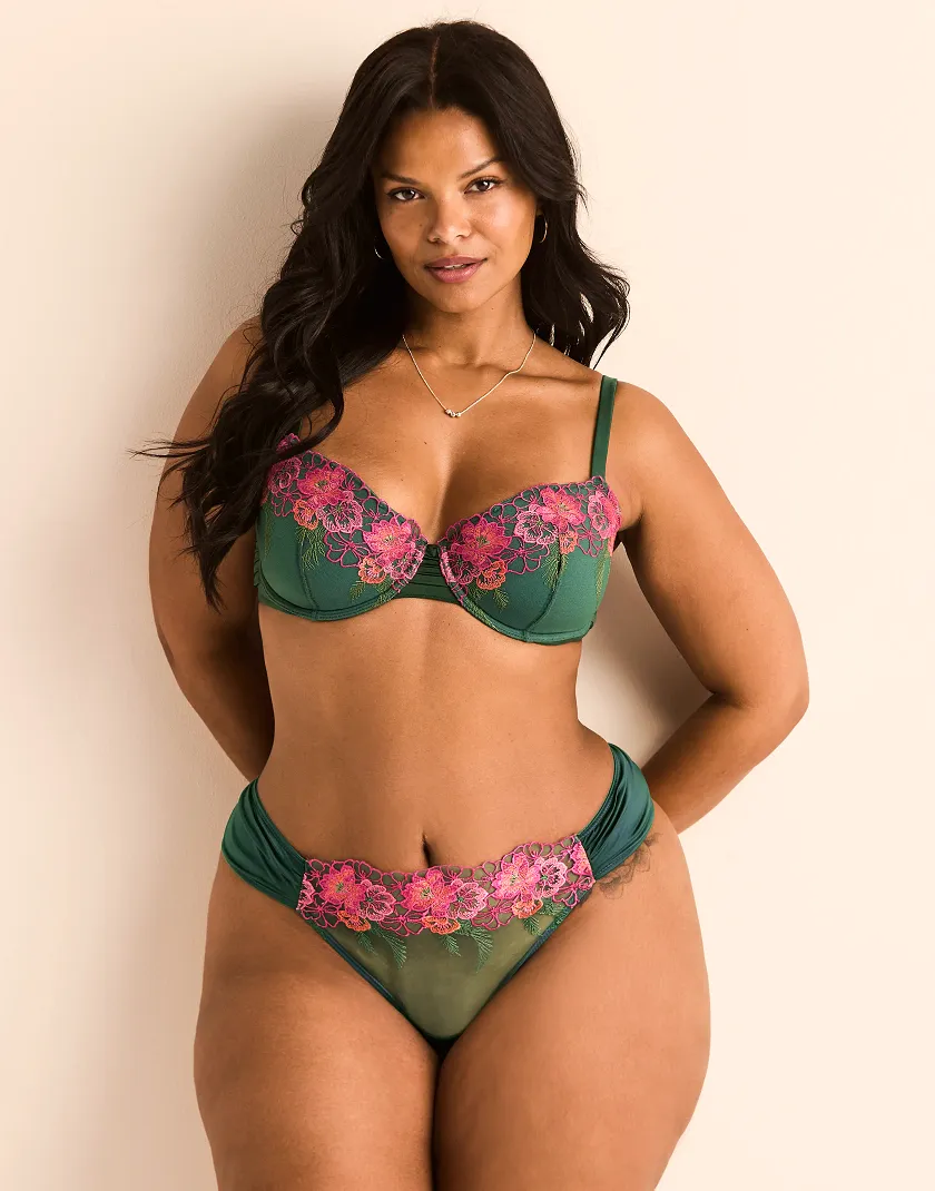 Carolyn Dark Green 2 Contour bra bundle Model 7