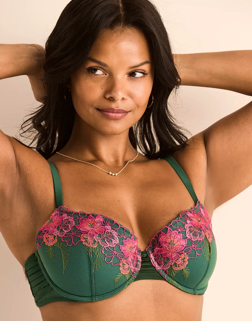 Carolyn Dark Green 2 Contour bra bundle Model 9