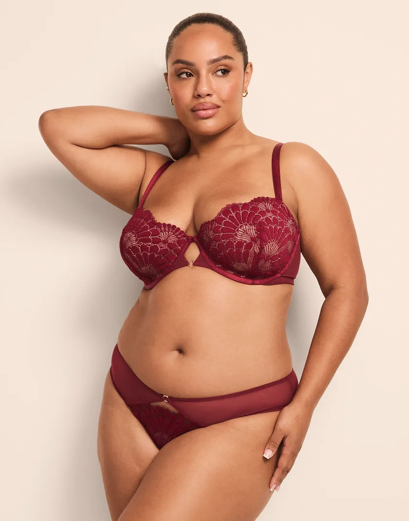 Albanne Dark Red 2 Contour bra bundle Model 7
