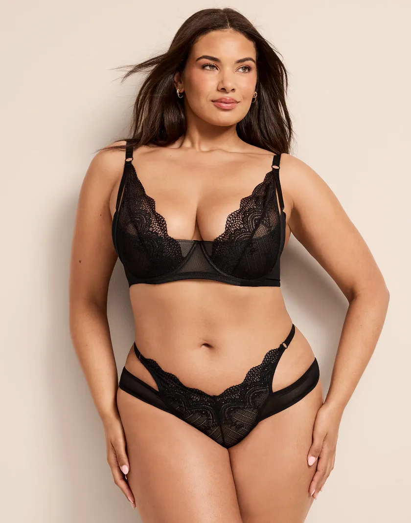 Kaia Black 2 Unlined bra bundle Model 3