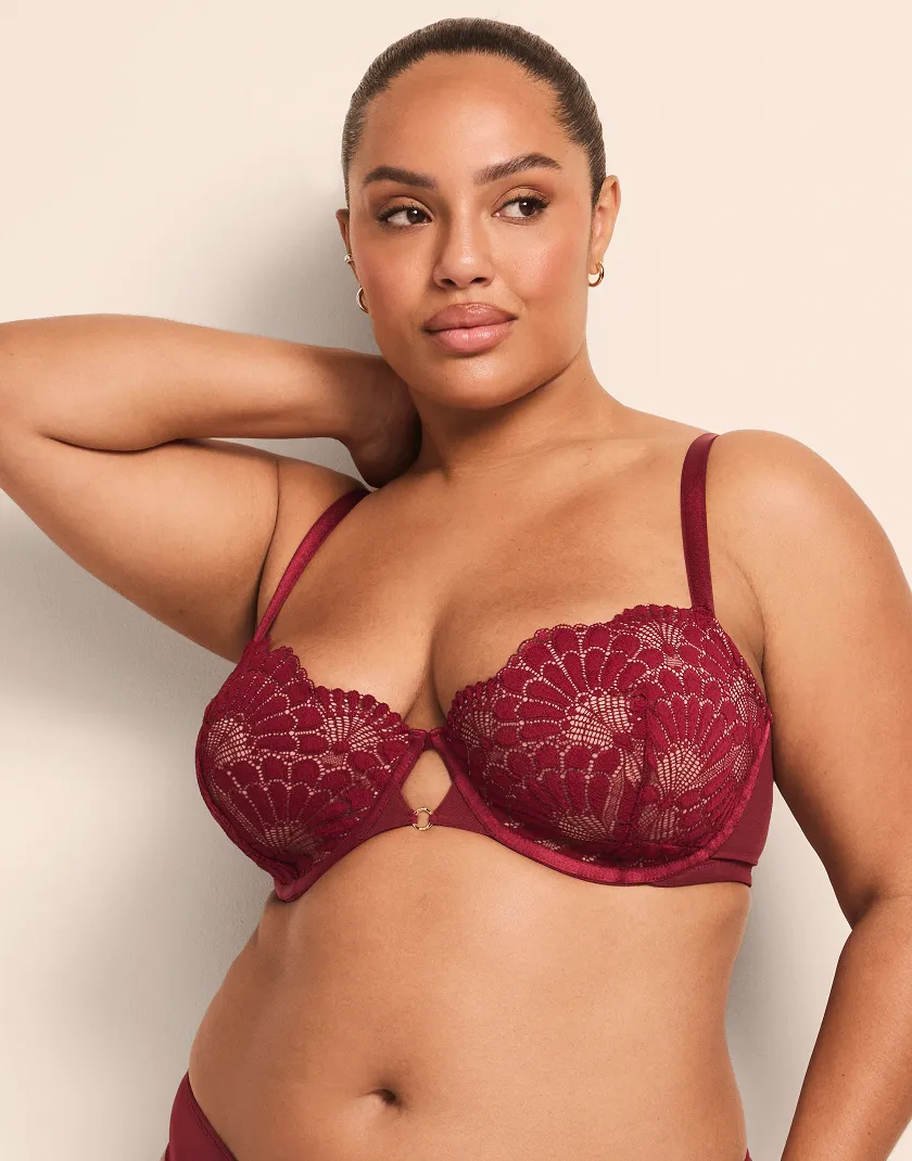 Albanne Dark Red 2 Contour bra bundle Model 12