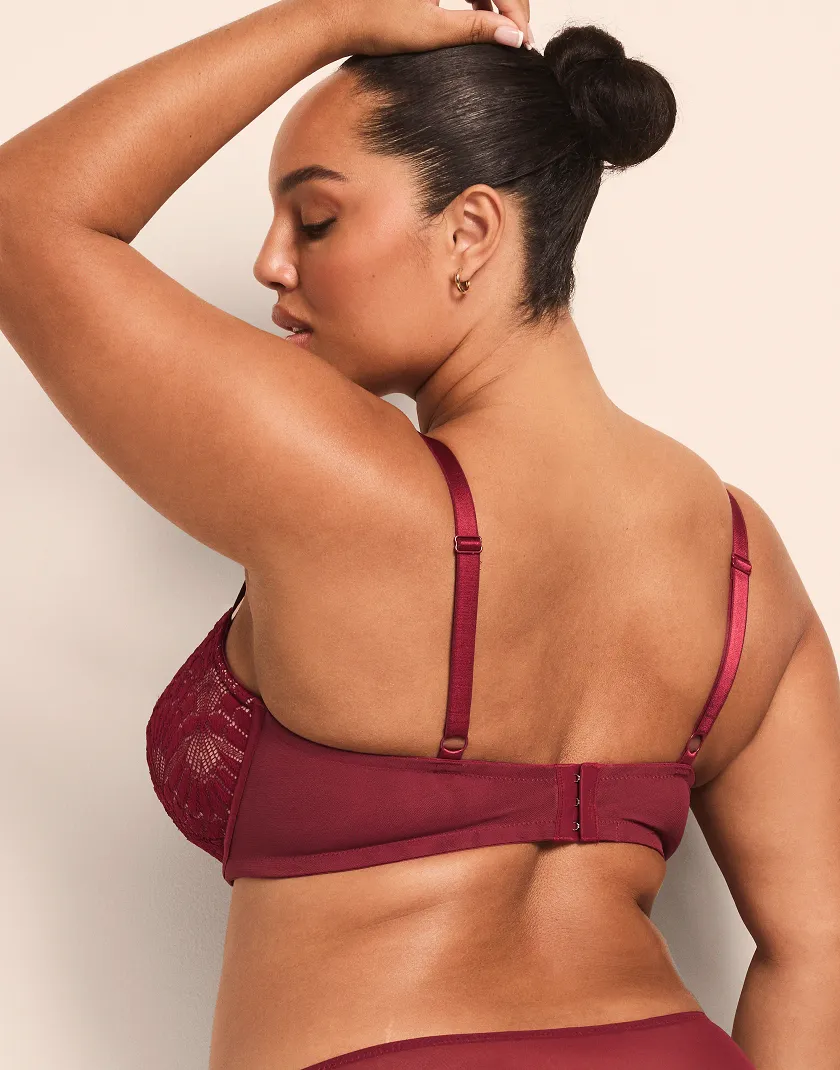 Albanne Dark Red 2 Contour bra bundle Model 4