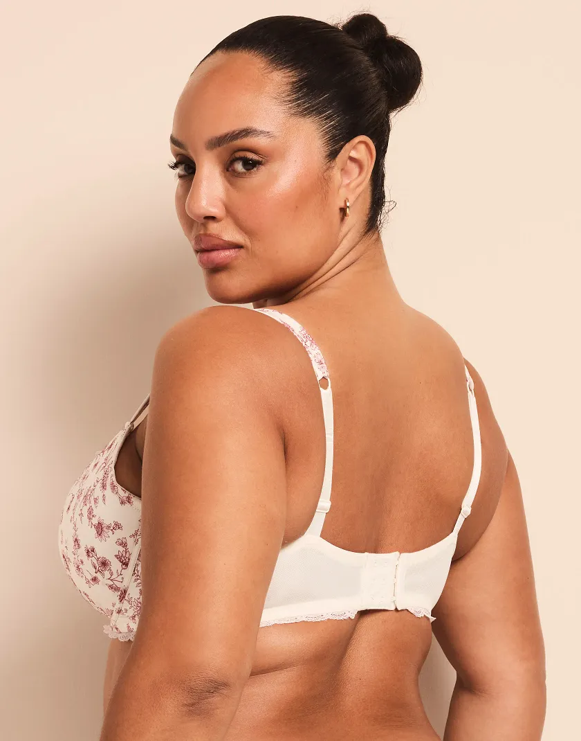 Elsie Floral Pink 2 Contour bra bundle Model 5