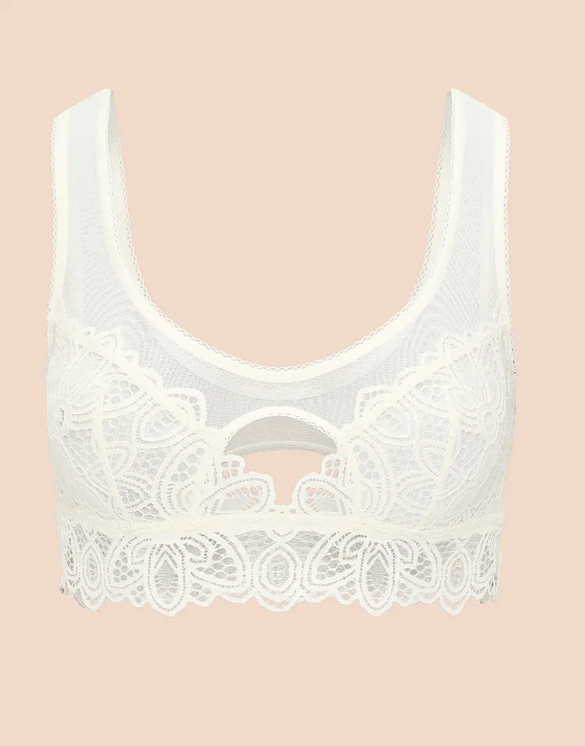Elska Light White 2 Unlined bra bundle Still 3