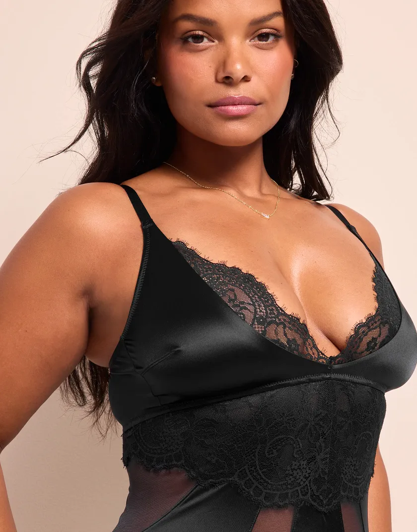 Elvira Black Unlined lingerie bundle Model 6