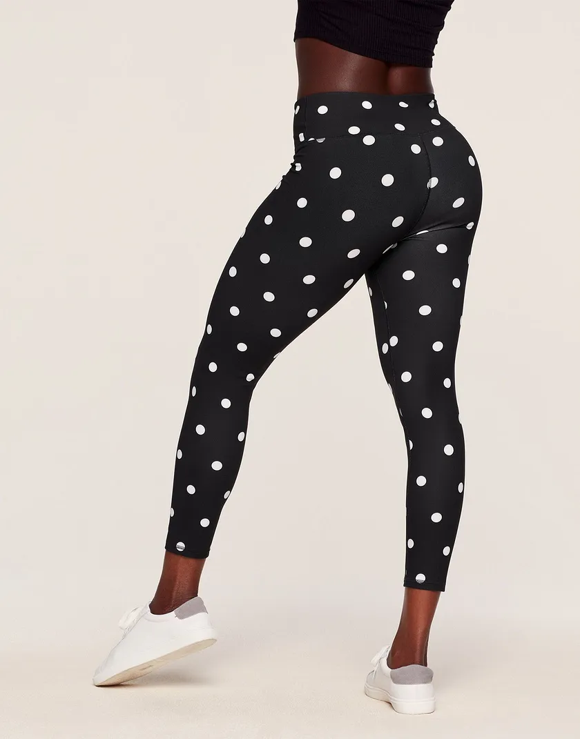 Cora Cozy 7/8 Dot Black activewear bundle Model 1