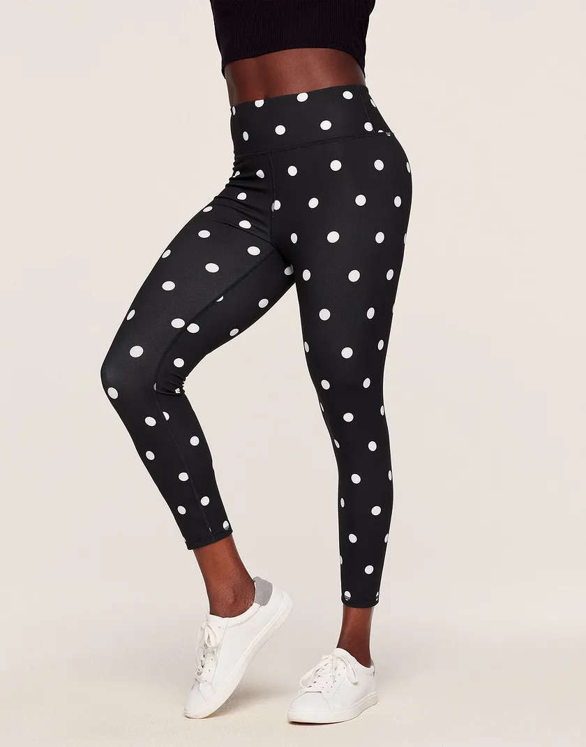 Cora Cozy 7/8 Dot Black activewear bundle Model 6