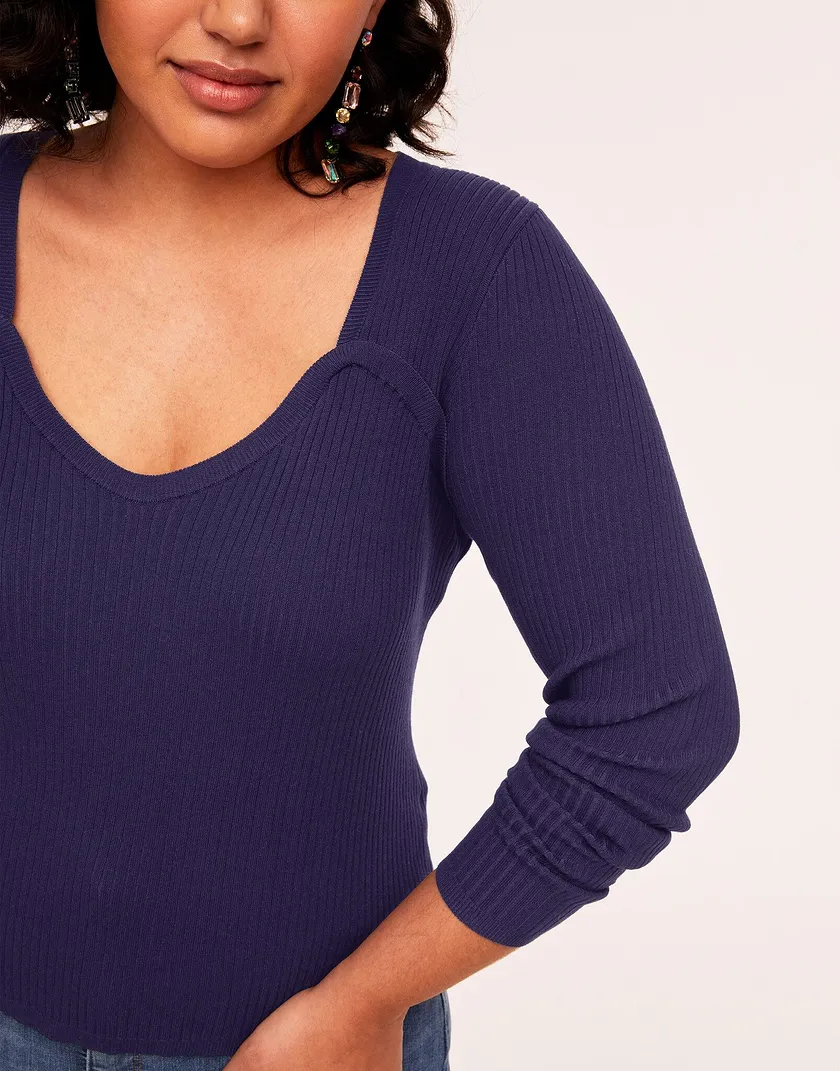 Juno Beach Sweater Plus Dark Blue Plus tops bundle Model 1