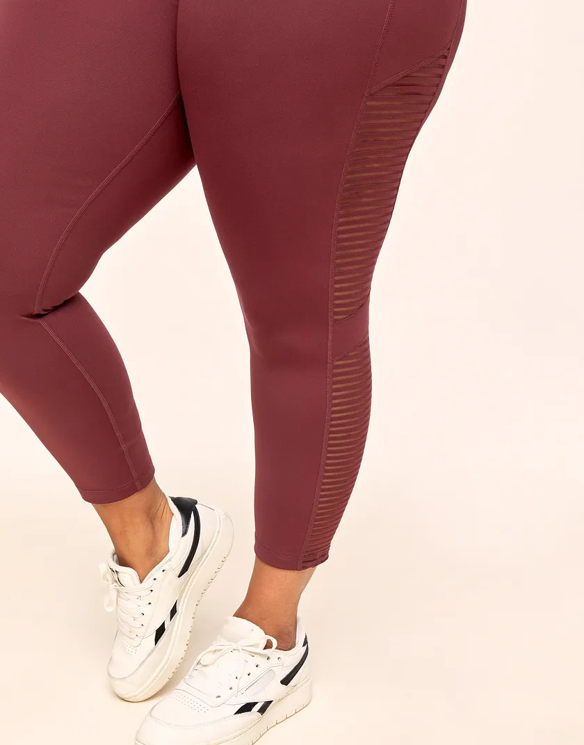 Cali Stripe Mesh Red Plus activewear bundle Model 5
