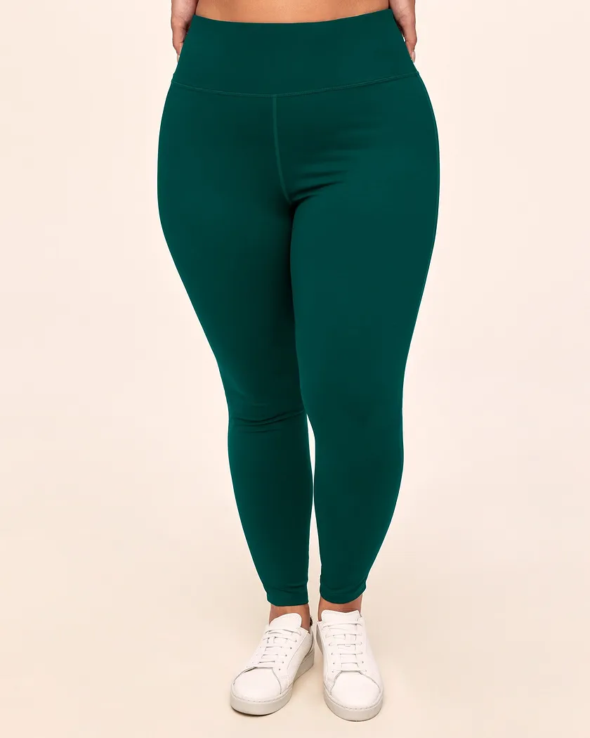 Cali Legging Green Plus activewear bundle Model 2