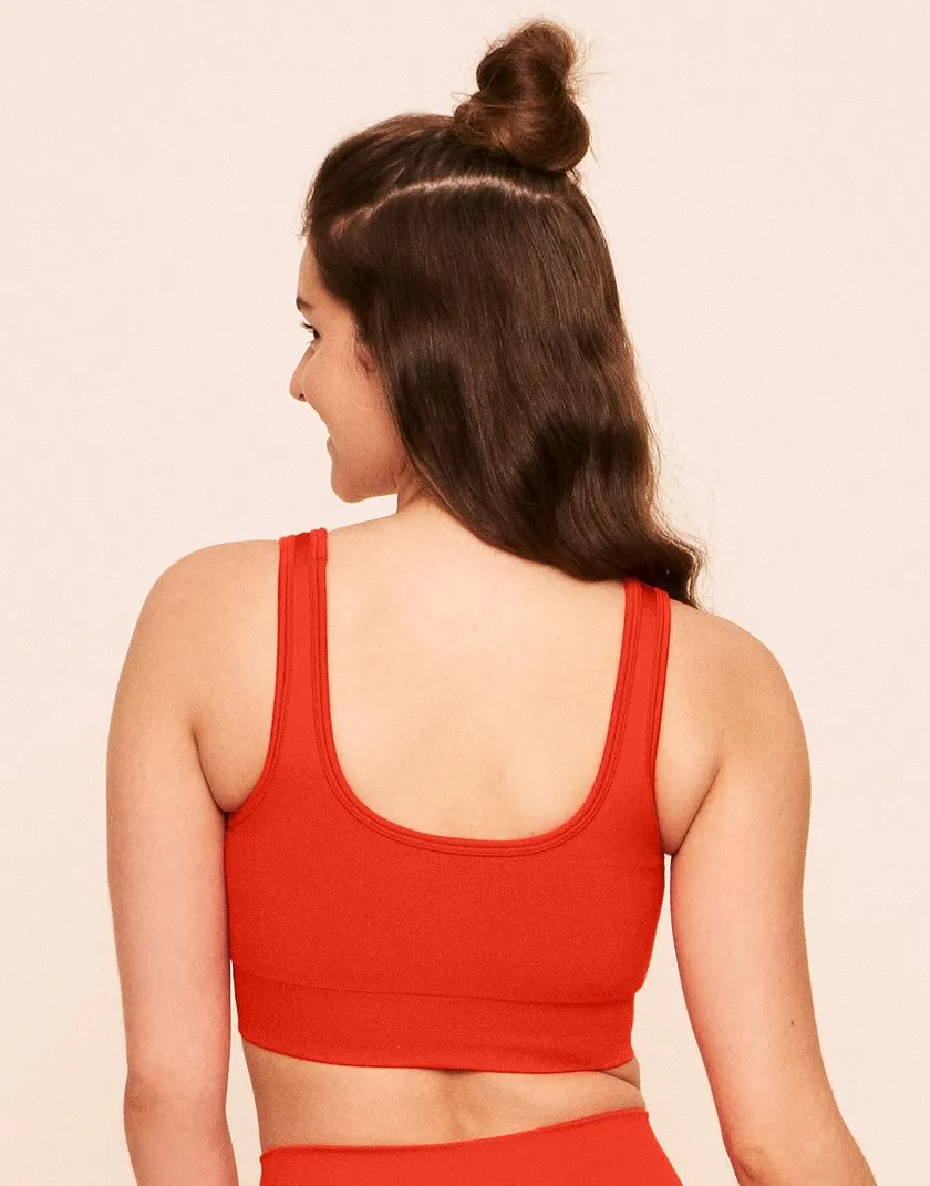 Maeve Ombre Sports Bra Red Contour activewear bundle Model 4
