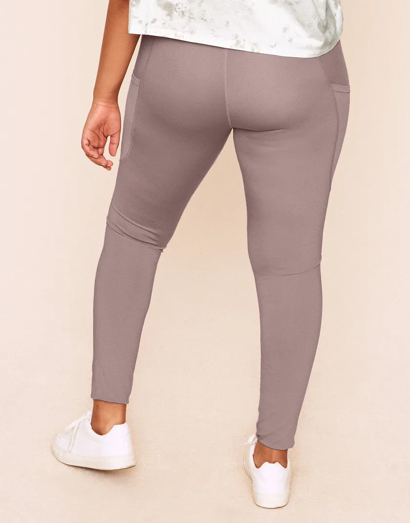 Emberly Medium Beige Plus activewear bundle Model 6