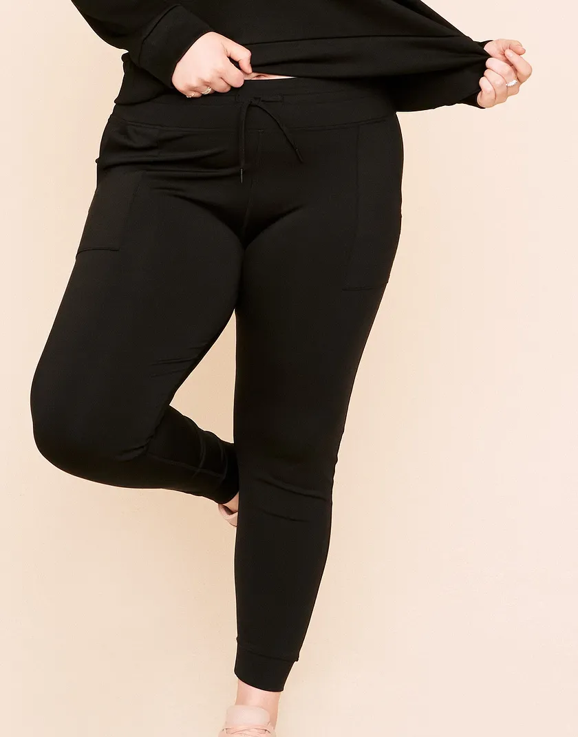 Jenesis Fitted Legging Black Plus activewear bundle Model 2