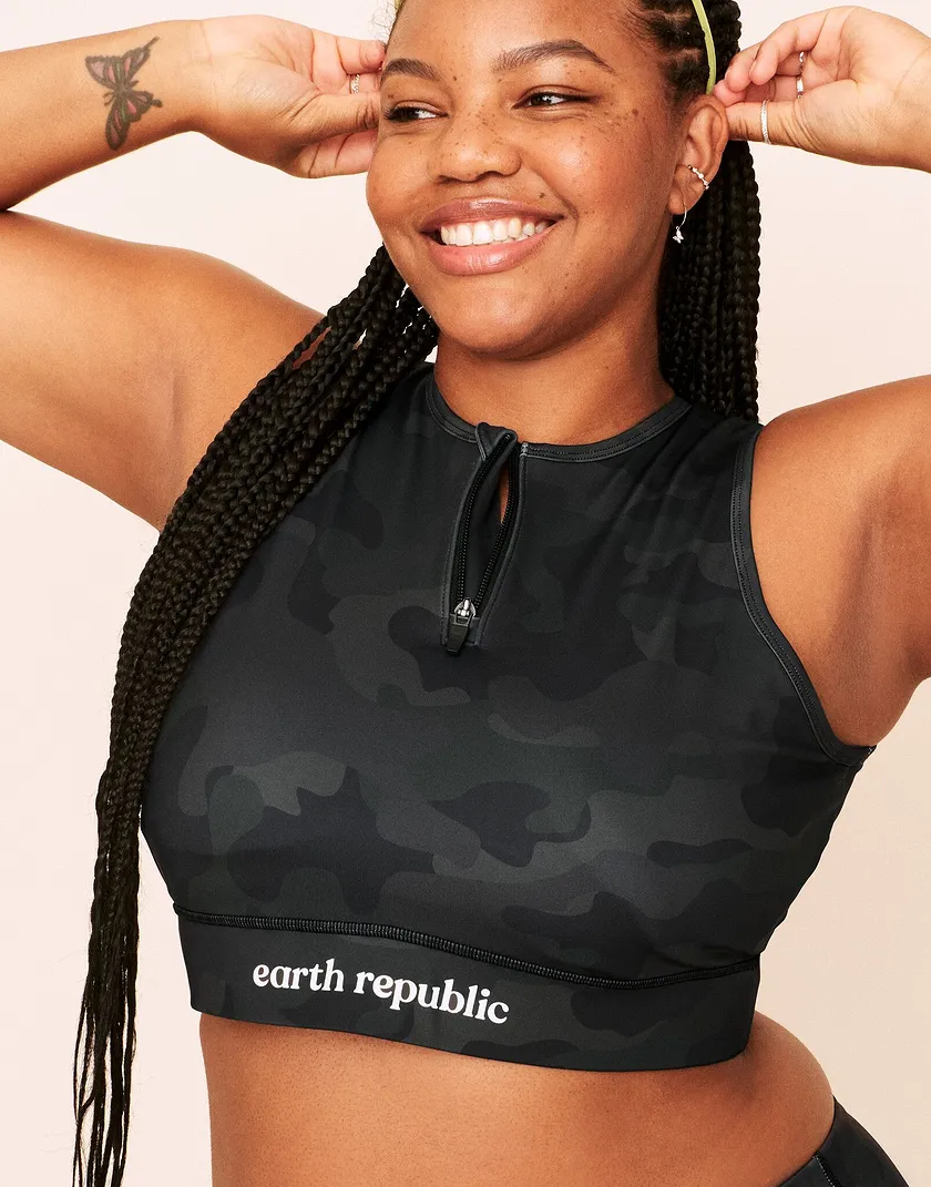 Axelle Sports Bra Novelty Green Plus Contour activewear bundle Model 1