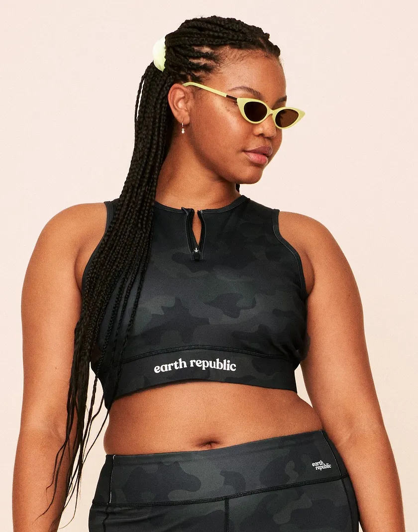 Axelle Sports Bra Novelty Green Plus Contour activewear bundle Model 6