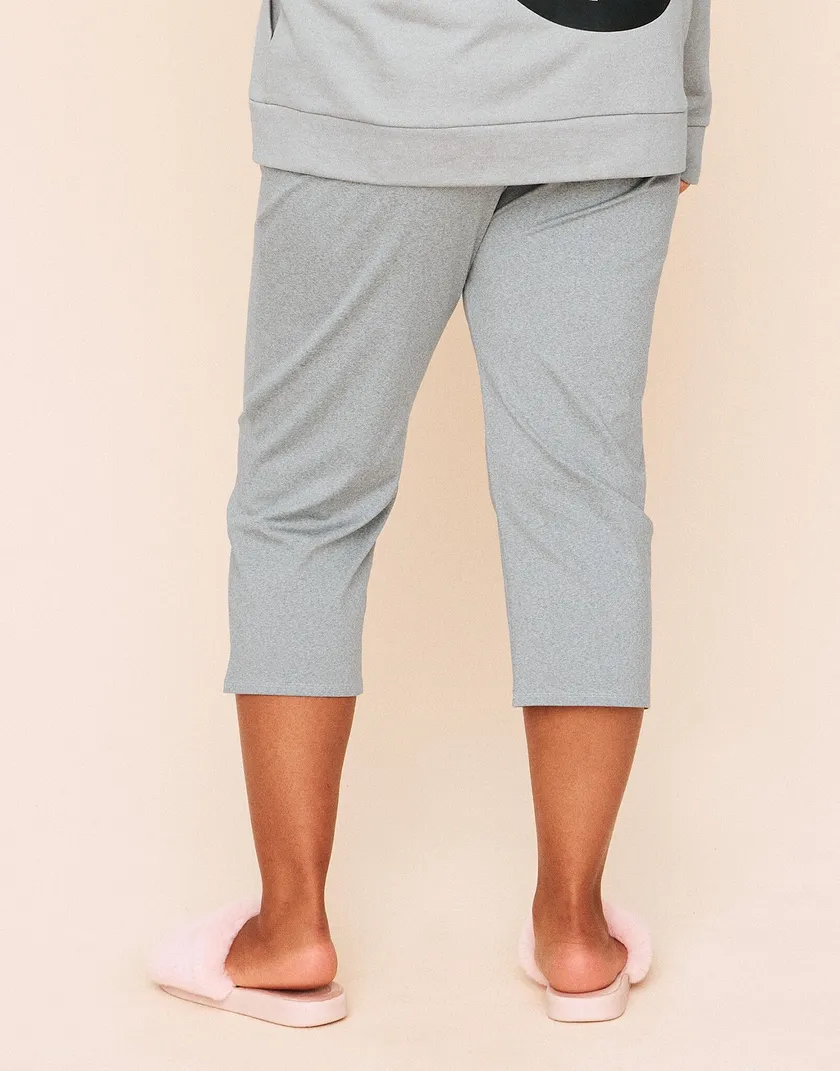 Jaelyn Cropped Pant Gray Plus activewear bundle Model 5