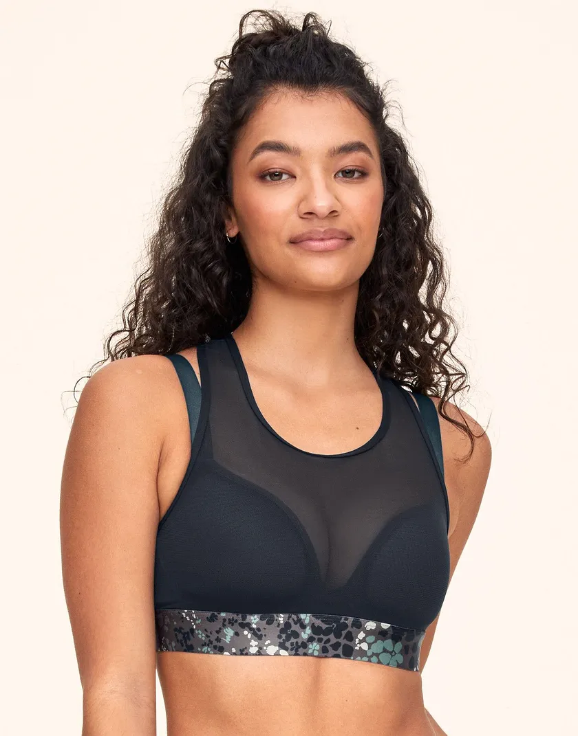 Micah Dark Blue Contour activewear bundle Model 4