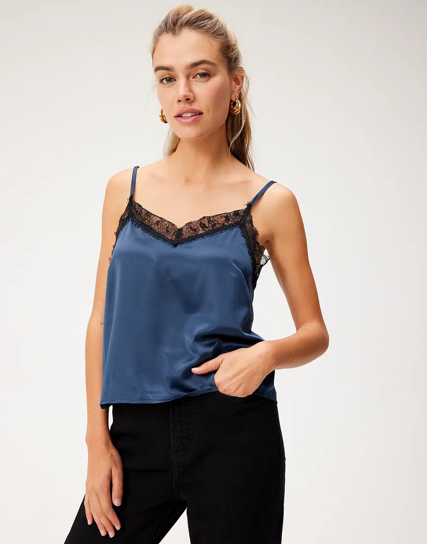 Redwood Cami Blue tops bundle Model 1