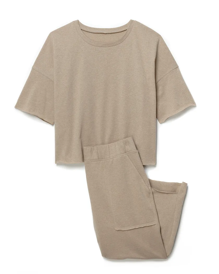 Avery Brown lounge bundle Still 3