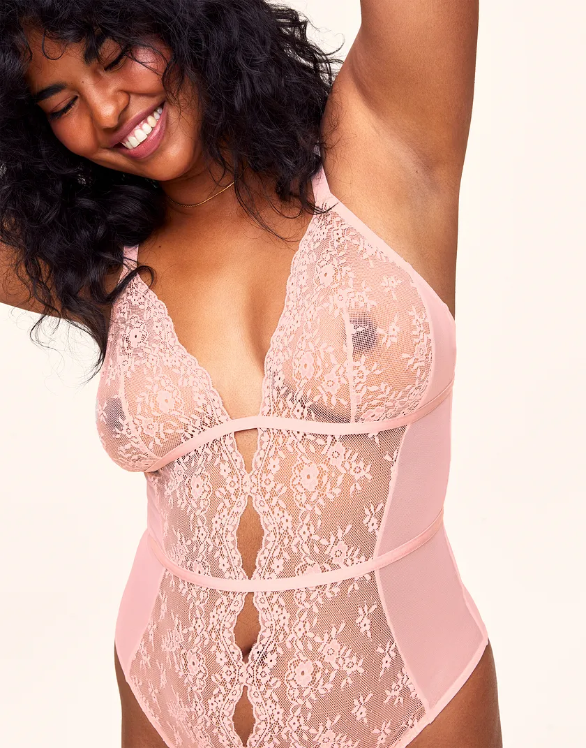 Rosie Light Pink Plus Unlined lingerie bundle Model 5