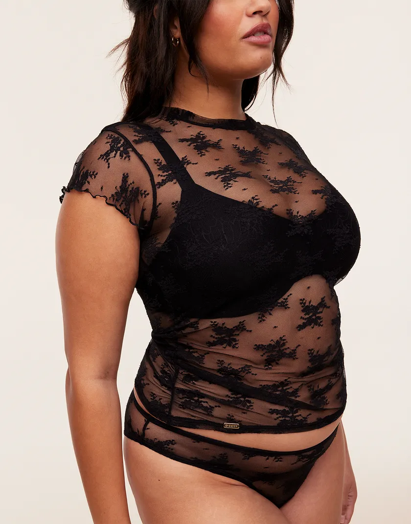 Shirra Black Plus lounge bundle Model 6