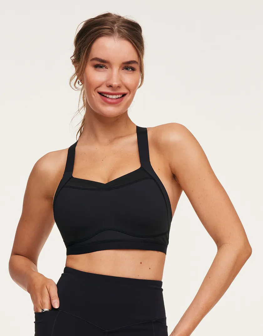 Brylee High Support Black Contour activewear bundle Model 1