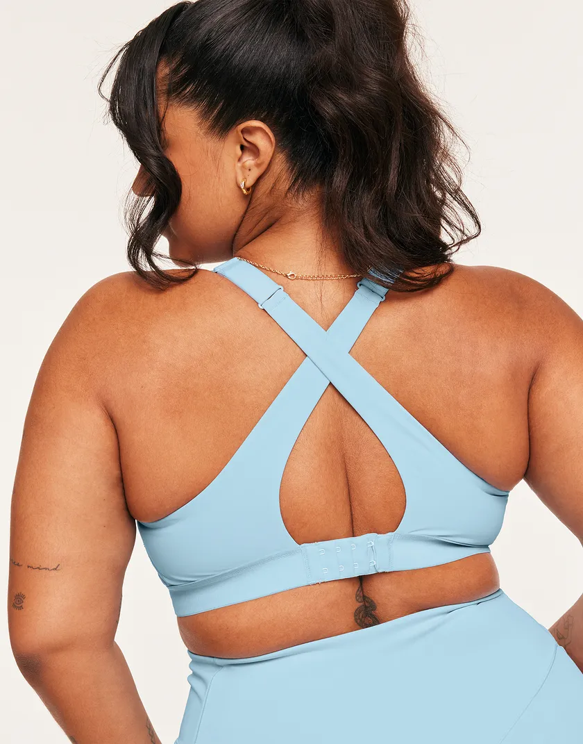 Brylee High Support Light Blue Plus Contour activewear bundle Model 6