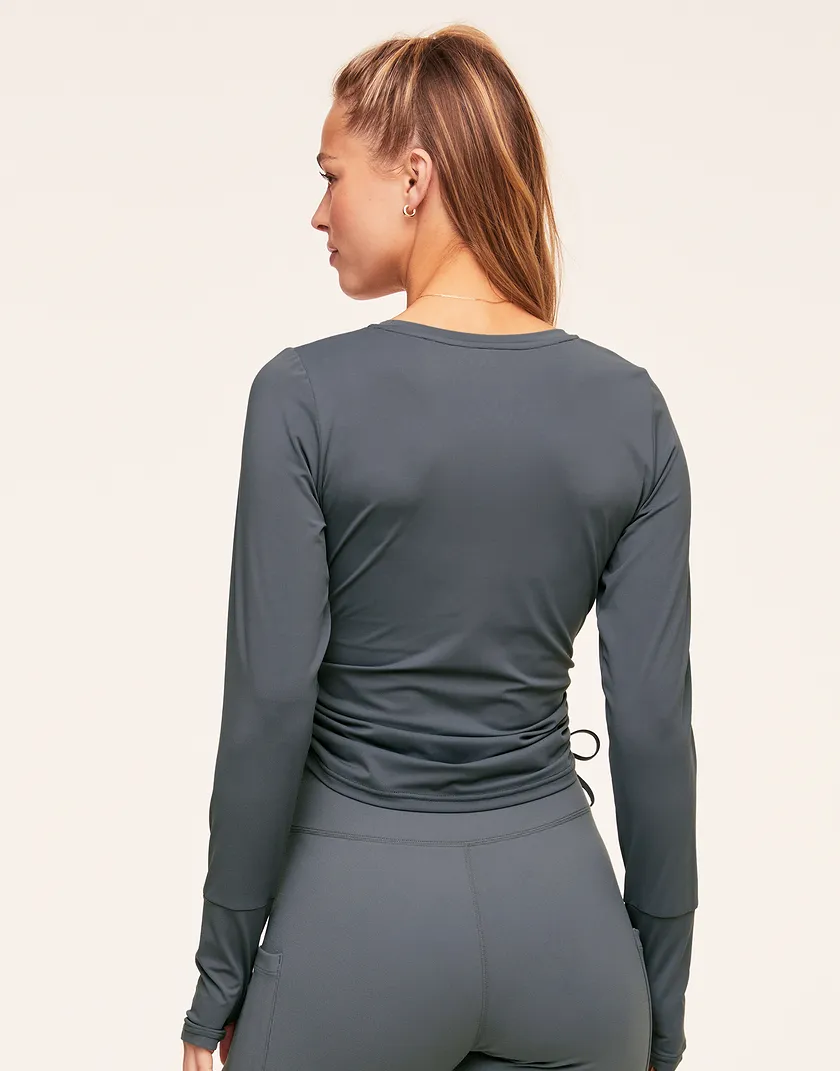Layne Longsleeve Dark Gray activewear bundle Model 6
