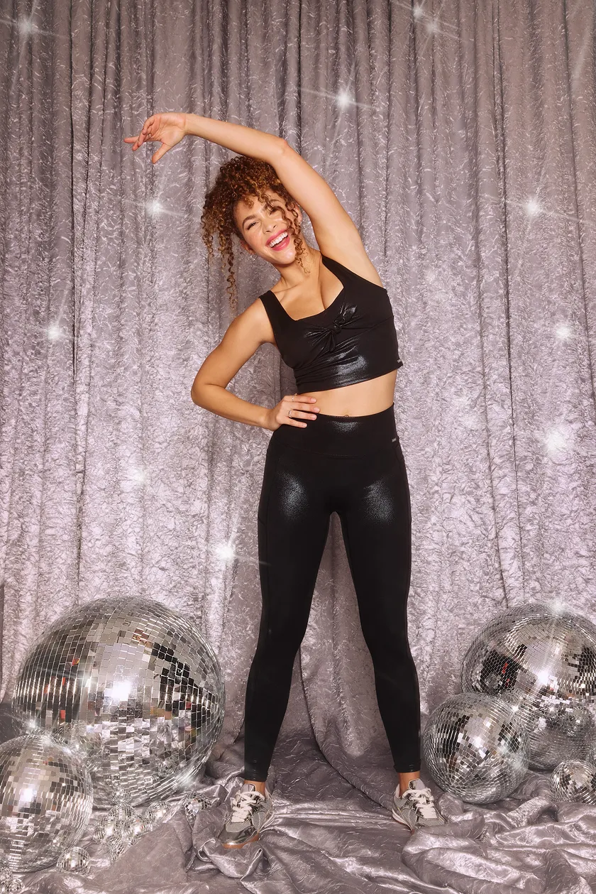 Cosmic Tank Black activewear bundle Model 3