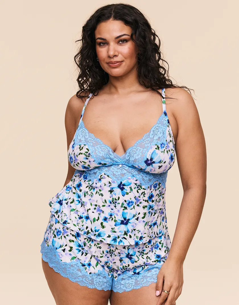 Lora Floral White Plus sleepwear bundle Model 2