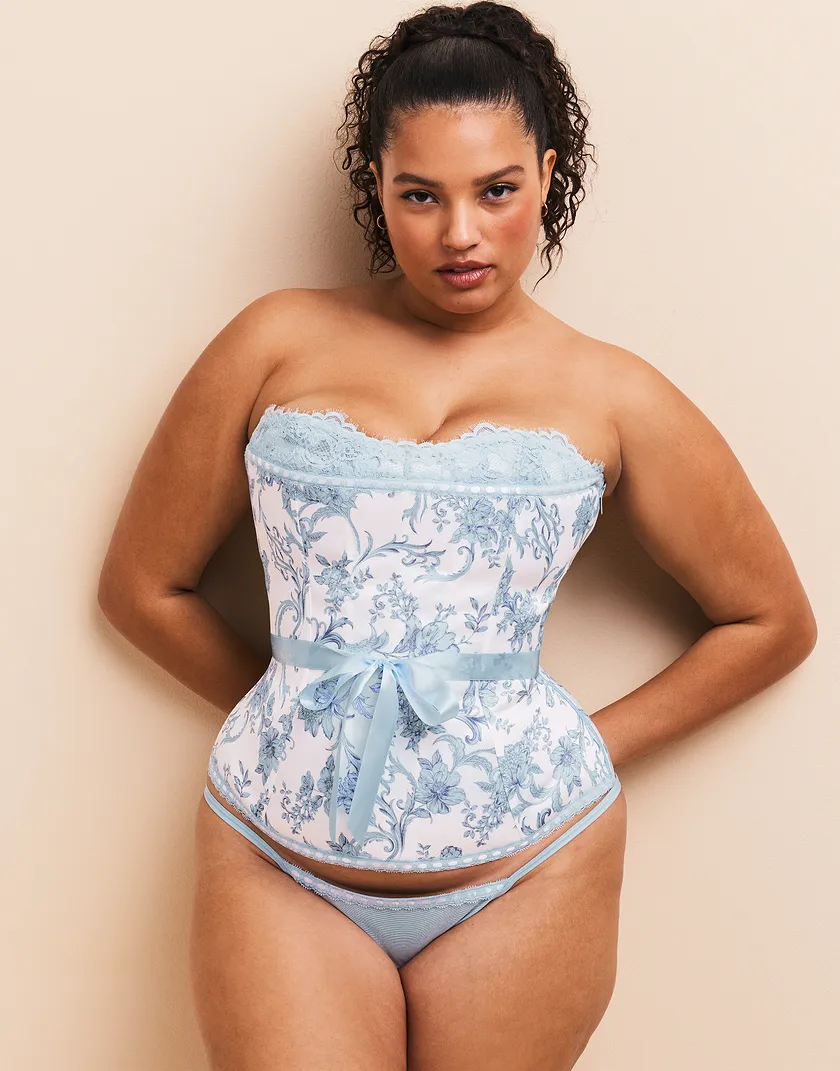 Hopelynn Floral Blue Plus Unlined corset bundle Model 2